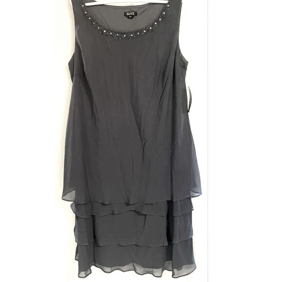 SLNY Women's Plus Size Embellished Tiered Dress Size 20W SLNY Fashions - Picture 3 of 4